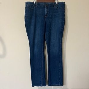 Duluth Trading Co Medium Wash Size 18 Daily Denim Slim Leg Jeans